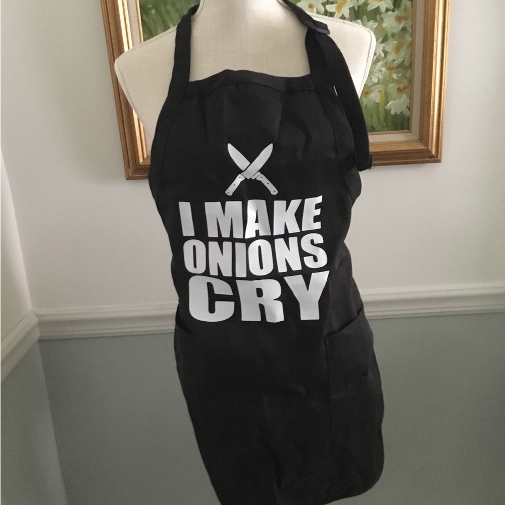 Apron that says onions, make me cry